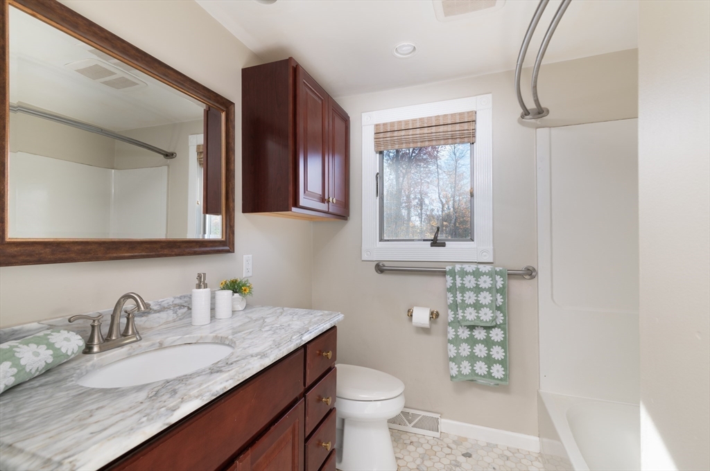 121 Elderberry Cir