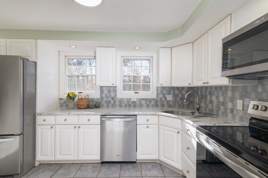 121 Elderberry Cir