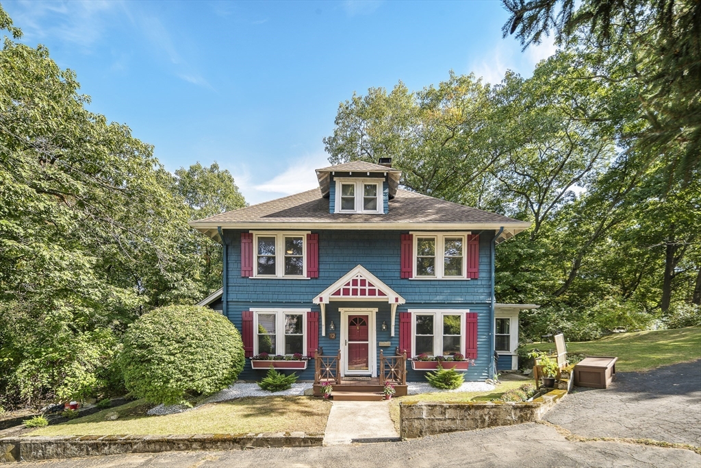 12 Lilly Street