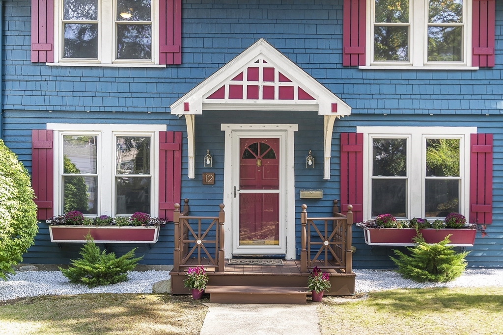 12 Lilly Street