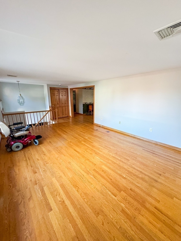 51 Oakwood Ave