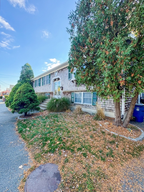 51 Oakwood Ave