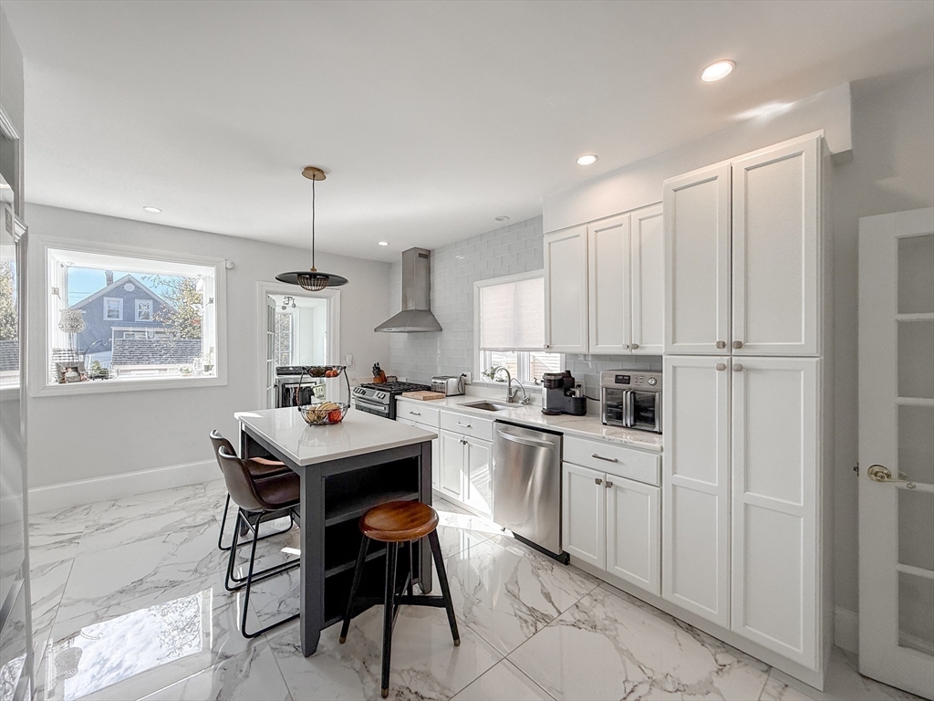 66 Hillside Ave