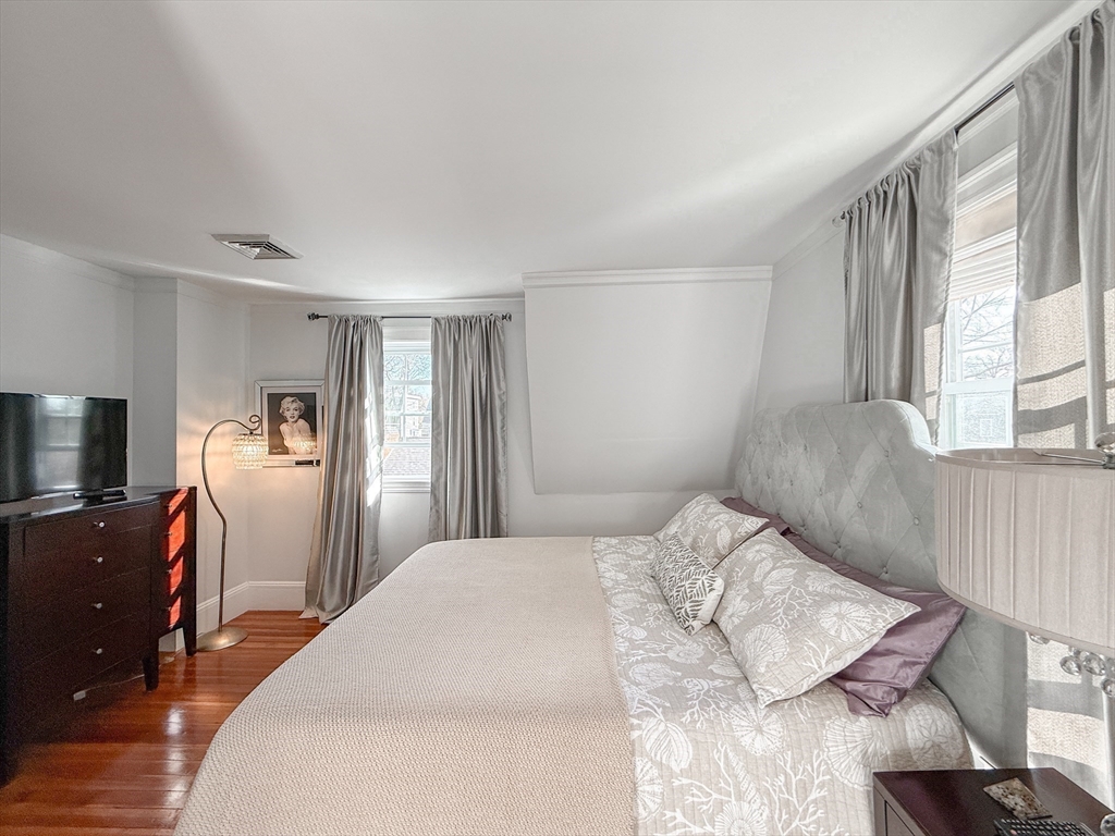 66 Hillside Ave