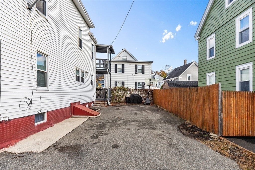 12 Goldthwaite Pl