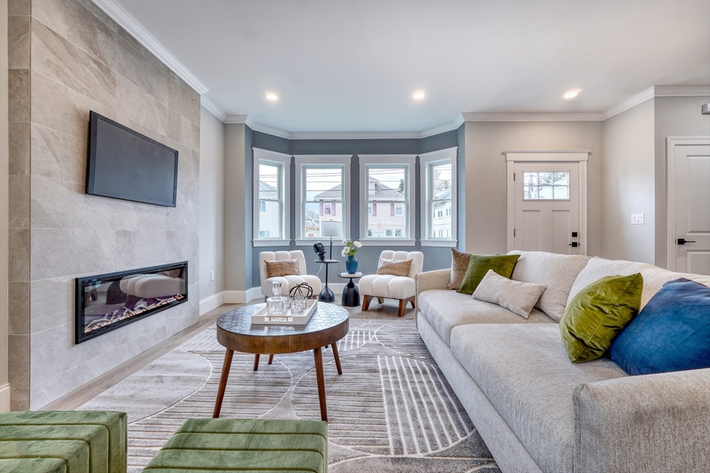 234 Riverside Ave # 2