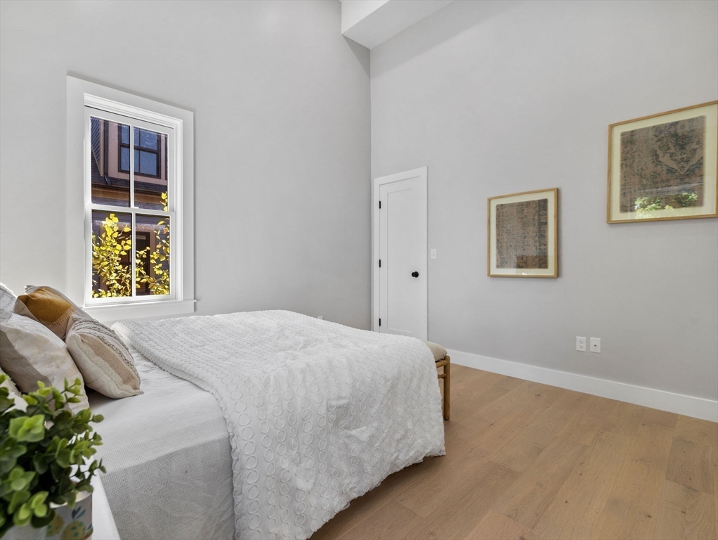 9 Aldersey Street # C