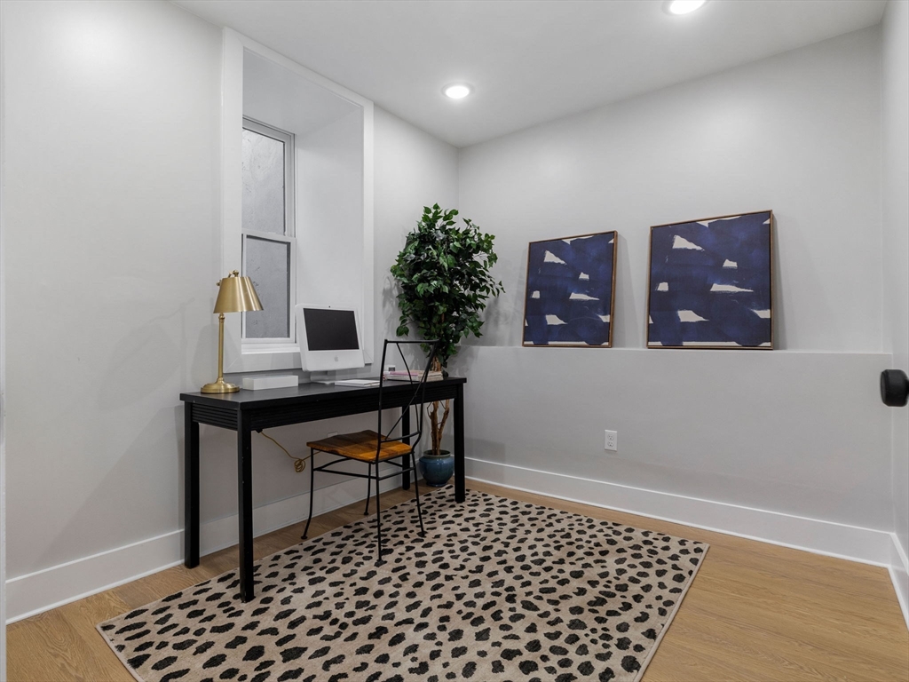 9 Aldersey Street # C