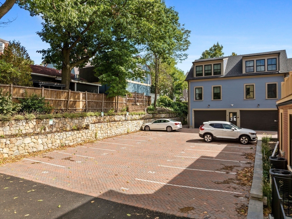 9 Aldersey Street # C