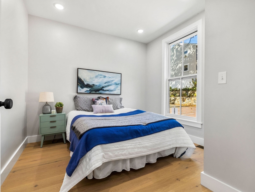 9 Aldersey Street # C