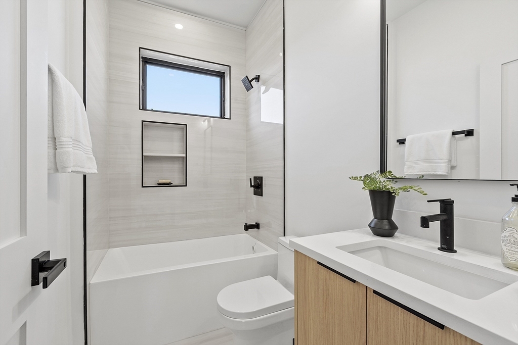 131 Fifth St # 3