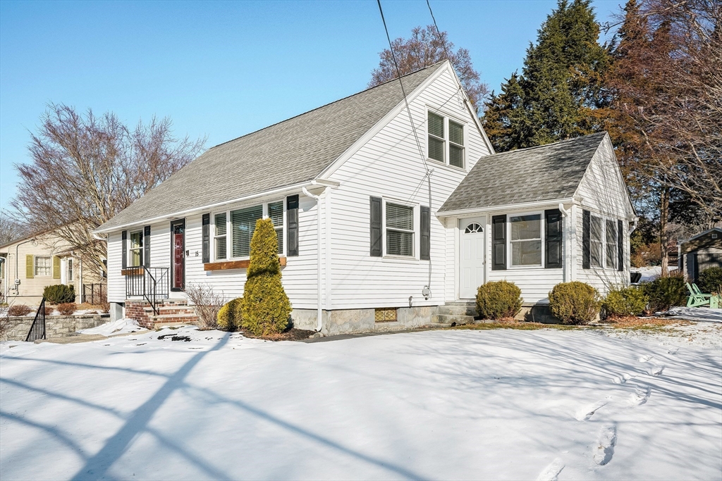 15 Tyler St
