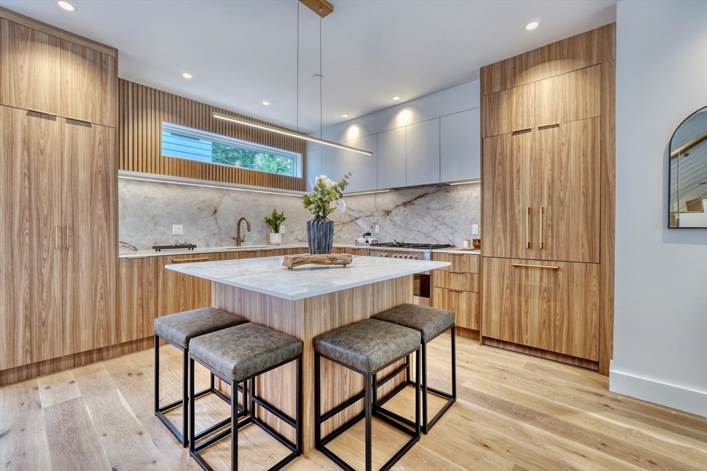 49 Bay State Rd # 1