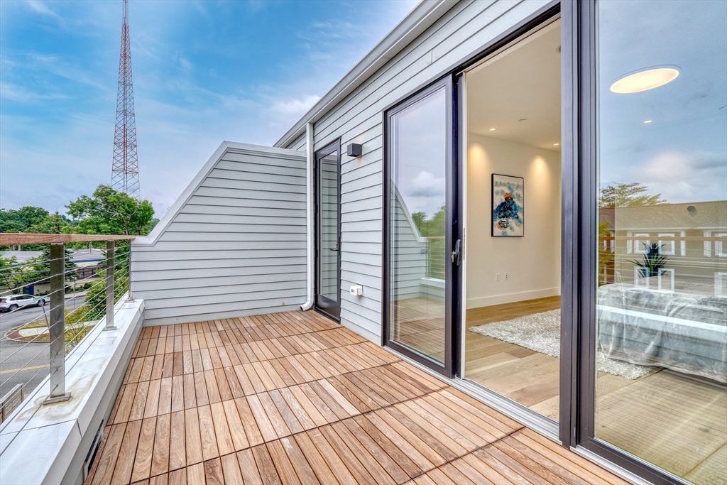49 Bay State Rd # 1