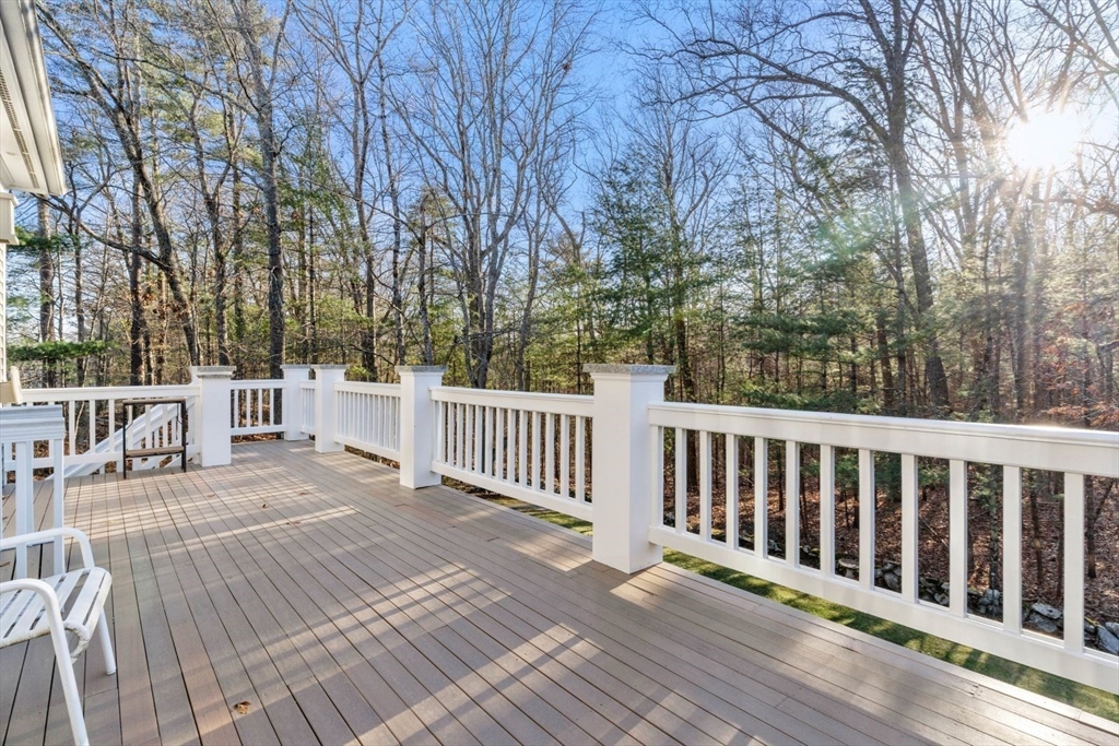 21 Highwood Ln