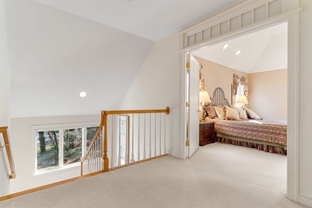 21 Highwood Ln