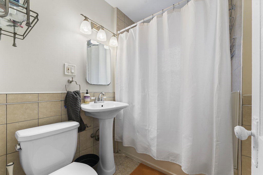 18-20 Harrison Ave # 18