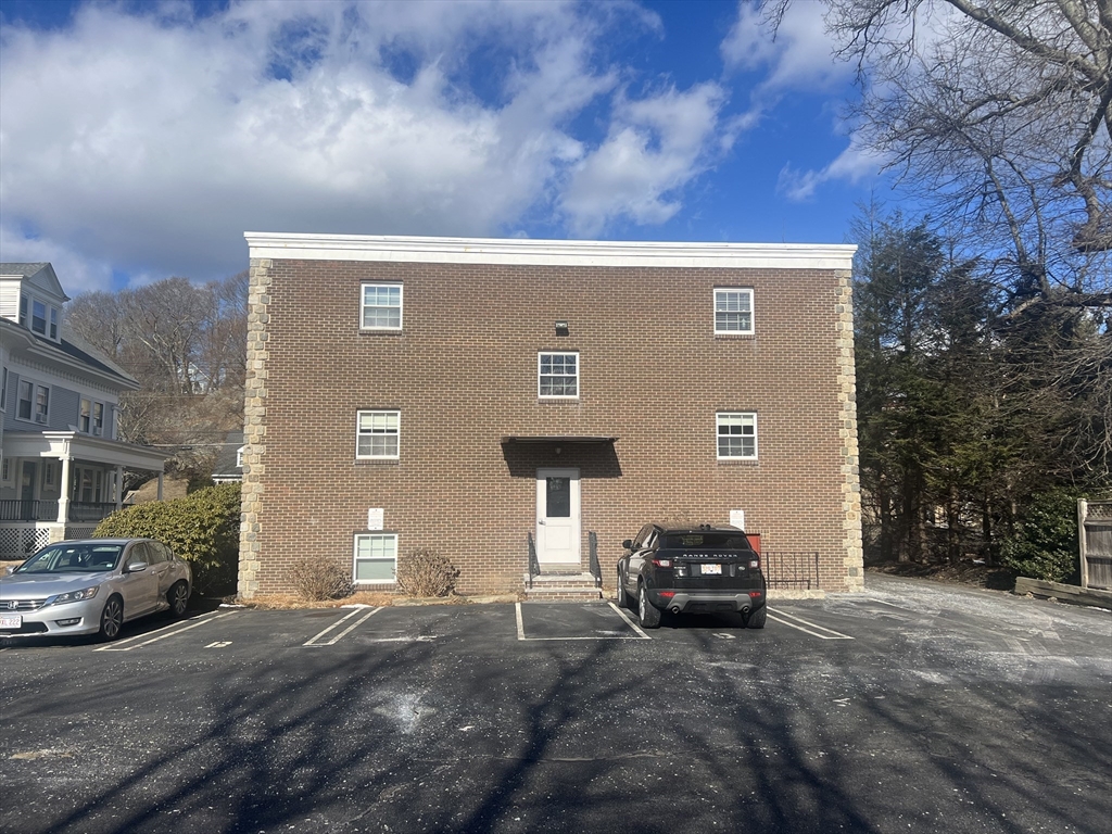 594 Franklin Street # 7