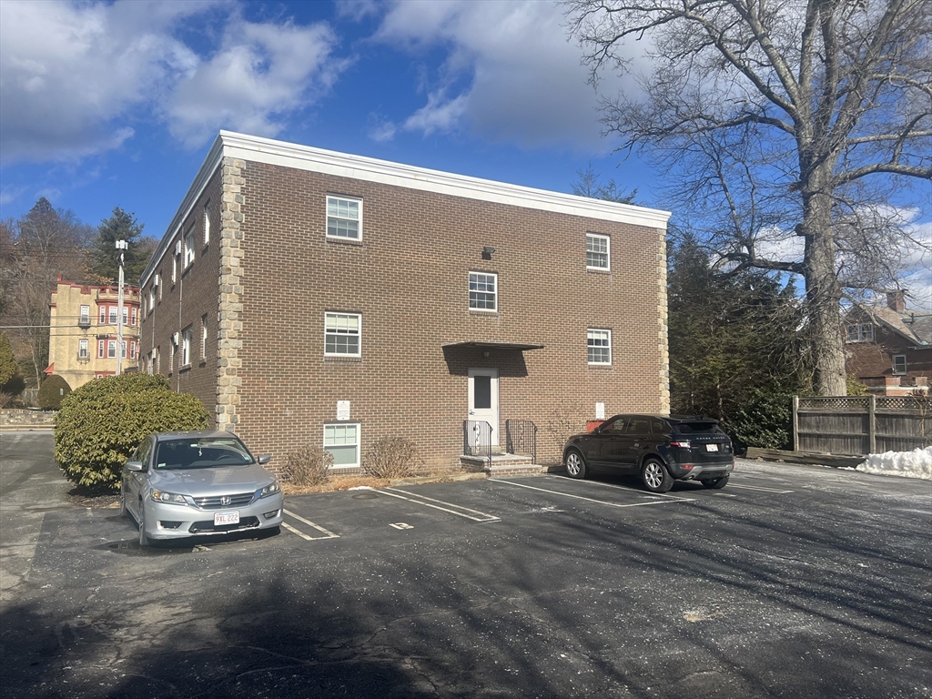 594 Franklin Street # 7