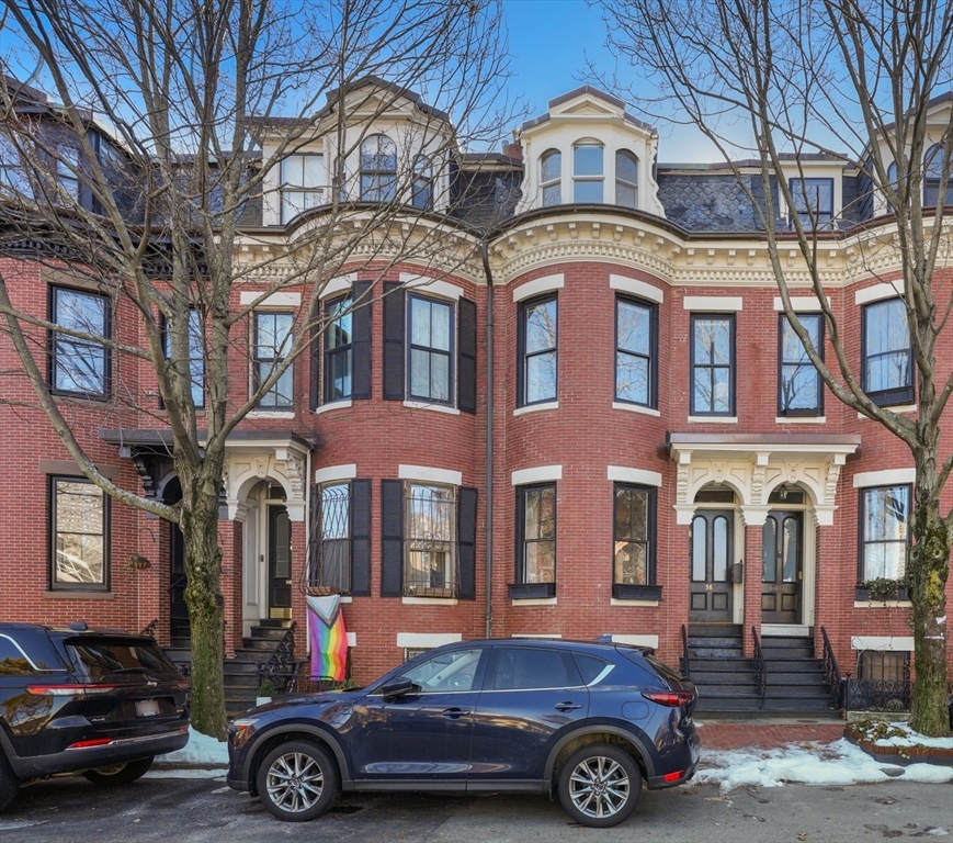 38 Montgomery St