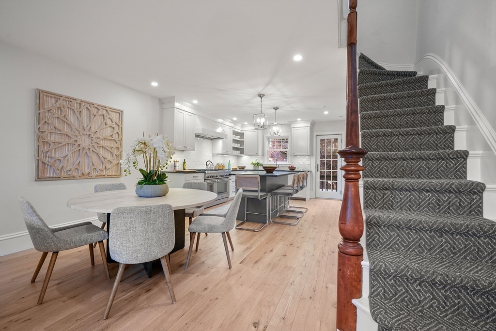 38 Montgomery St