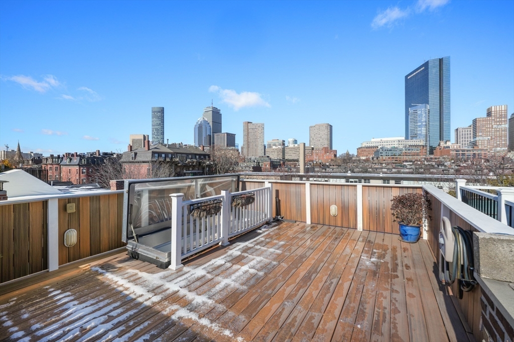 38 Montgomery St