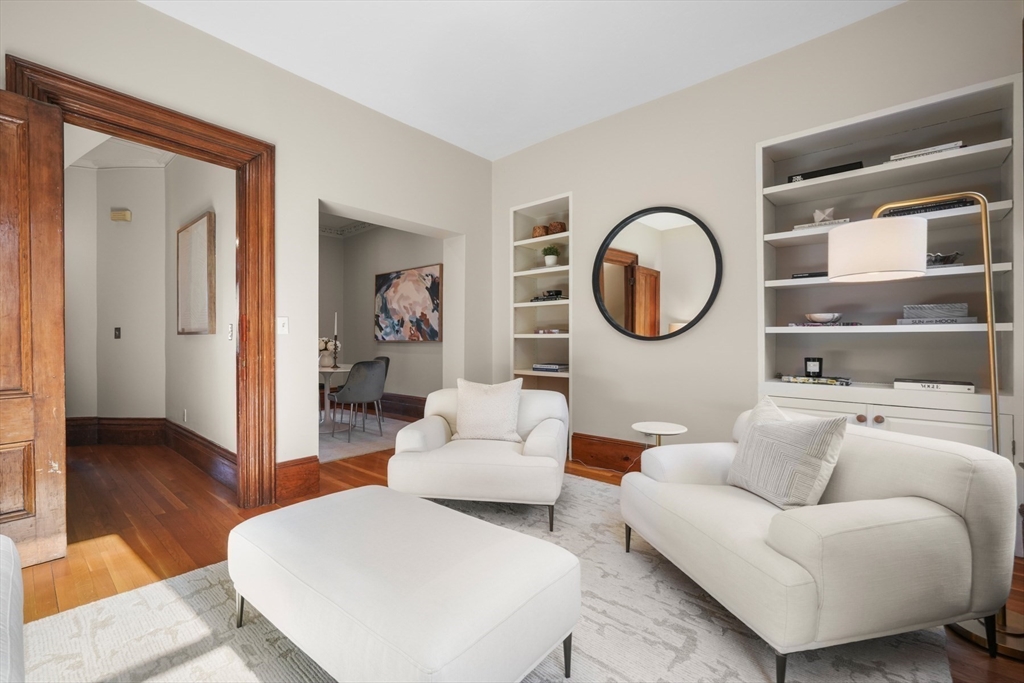 38 Montgomery St