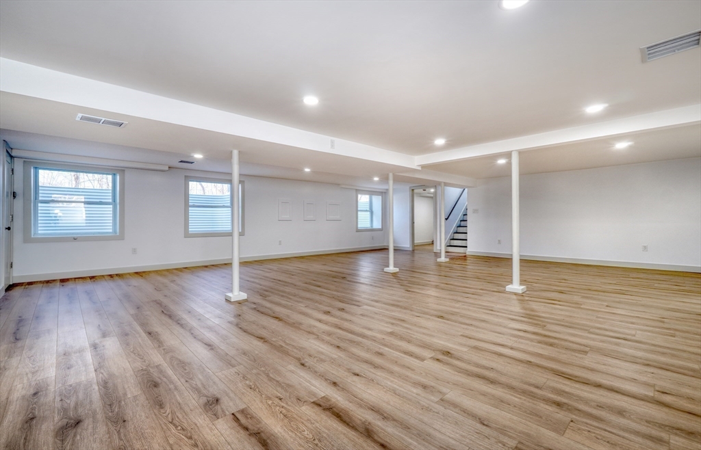 6 Spring Lane