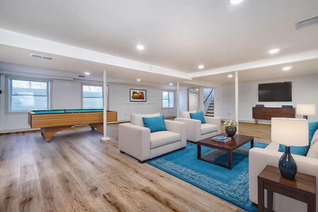 6 Spring Lane