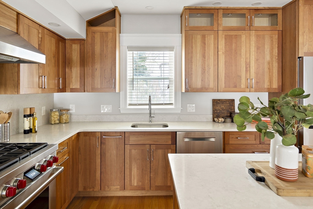 4 Cameron Ave # 1