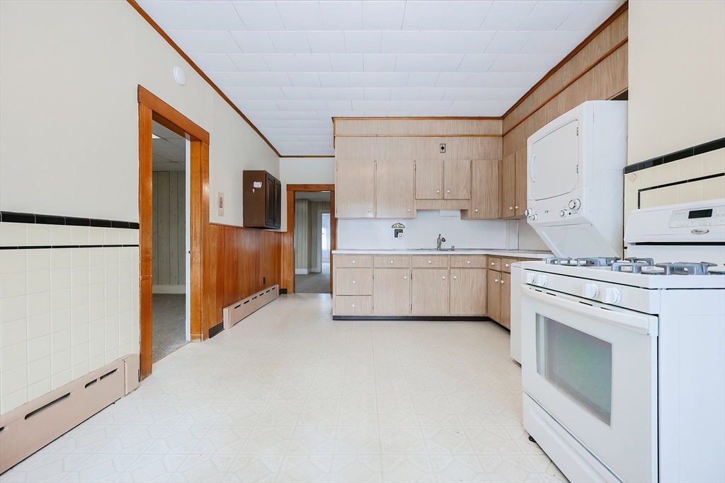 81 Horace St