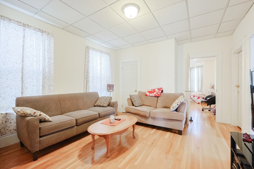 81 Horace St