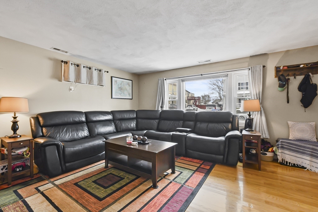 55 Melvin Street # R