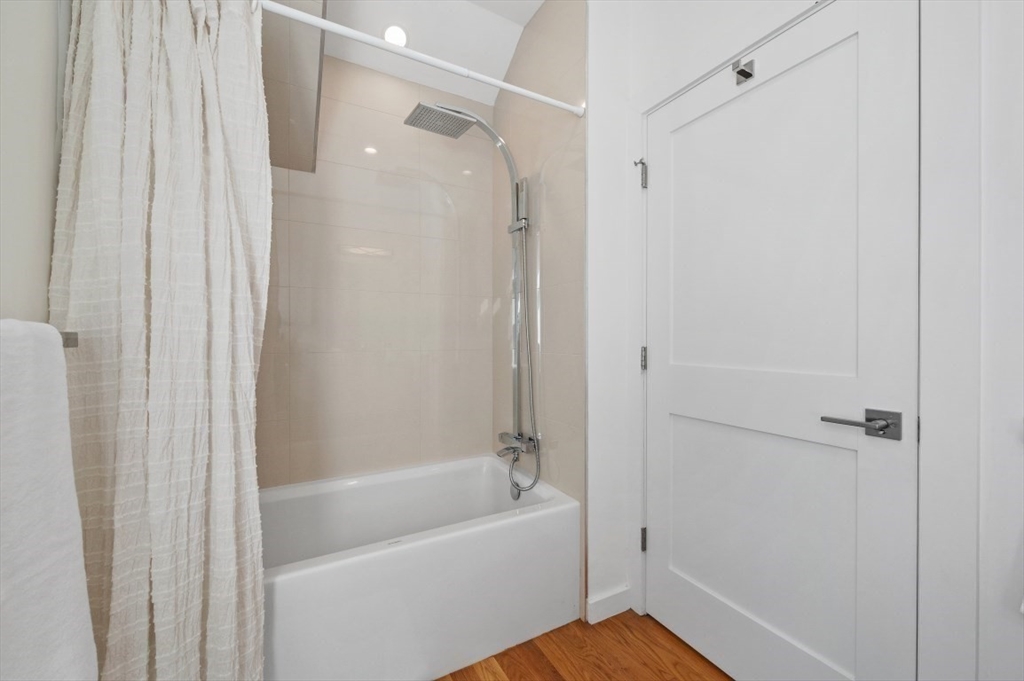 211 Tremont St # 3