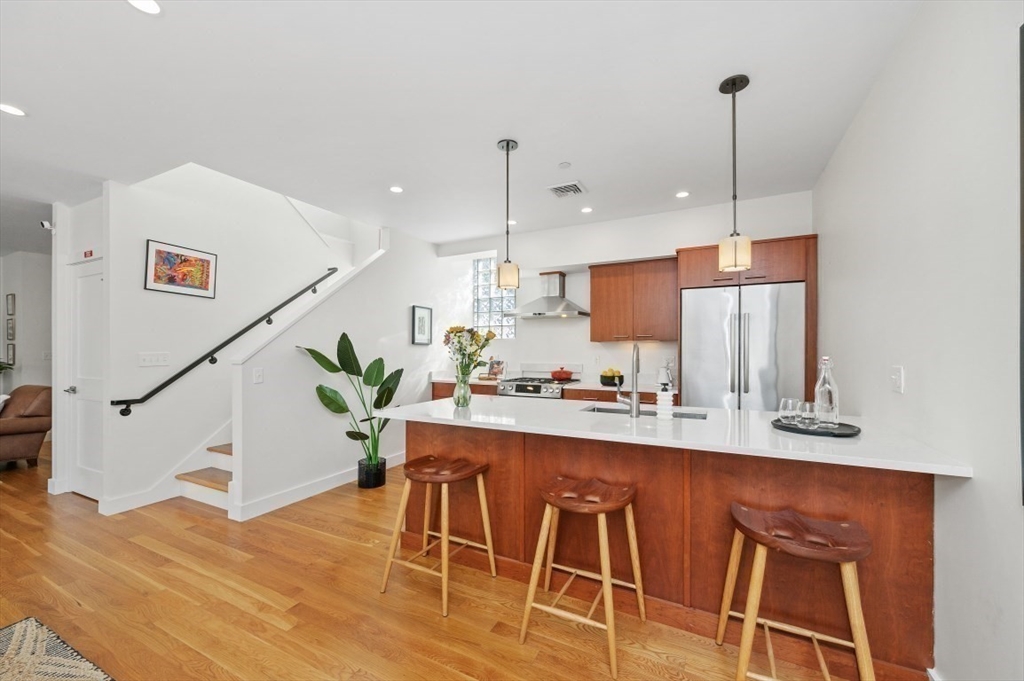 211 Tremont St # 3