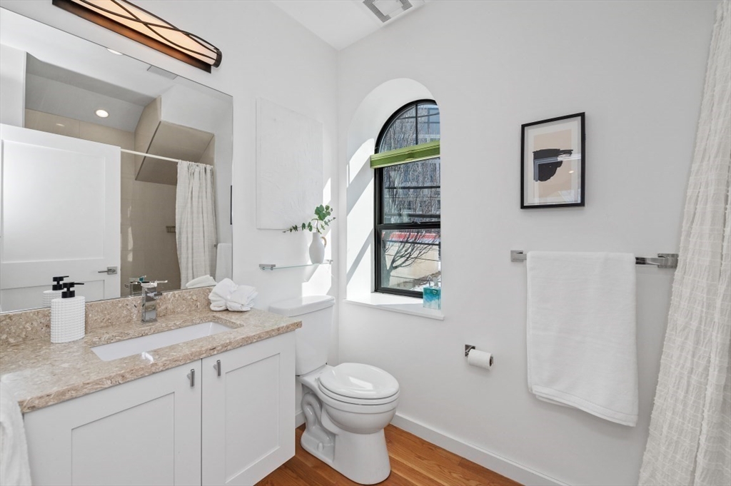 211 Tremont St # 3