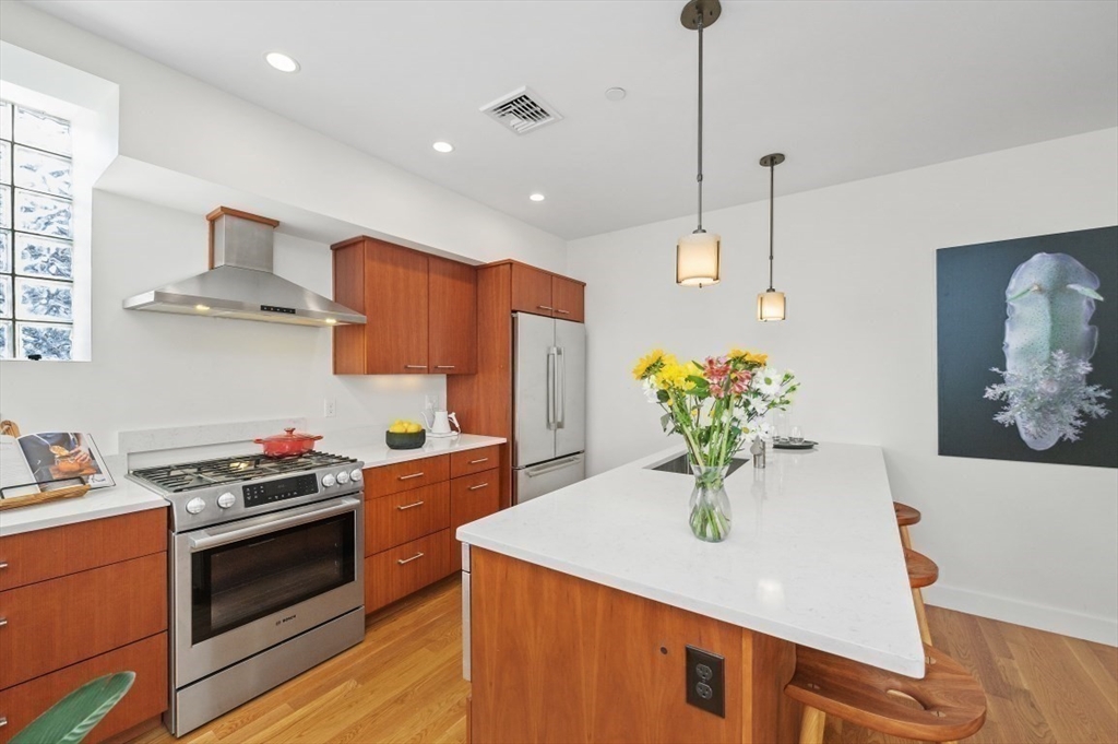211 Tremont St # 3