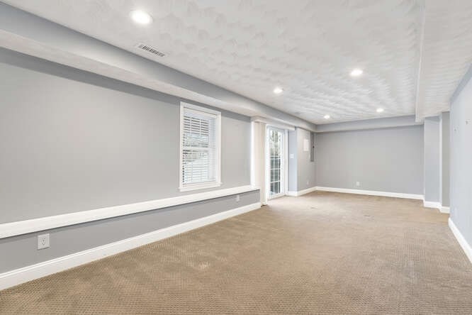 38 Pleasant Street