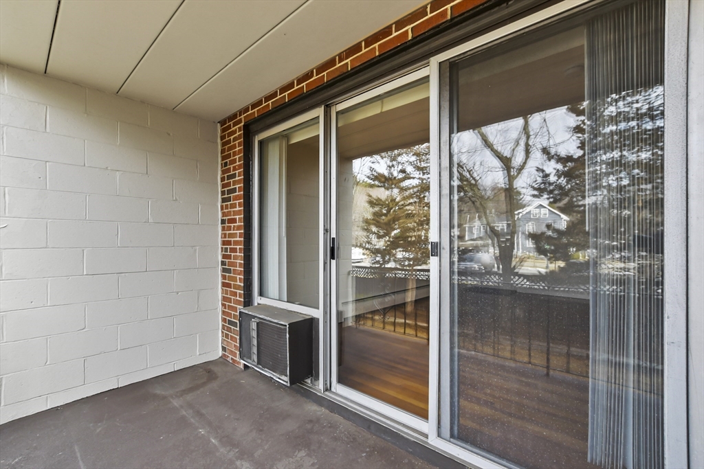 230 Essex St # 22