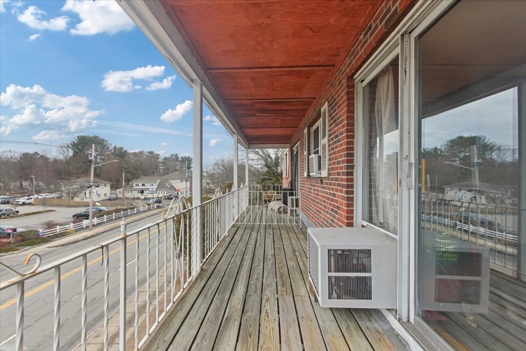 15 Main St # 16