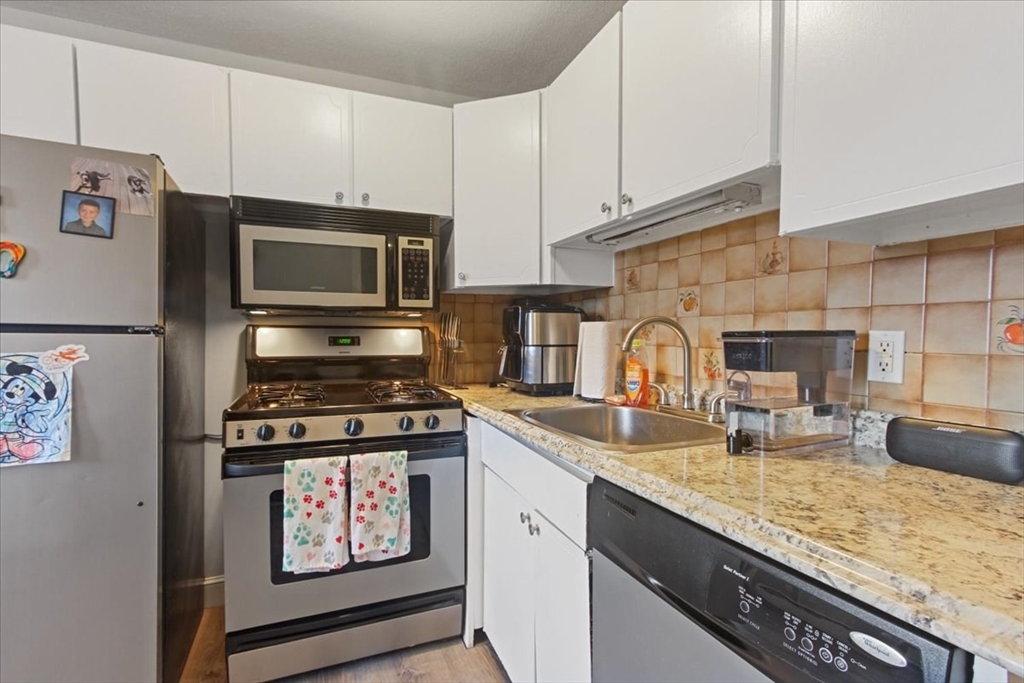 15 Main St # 16