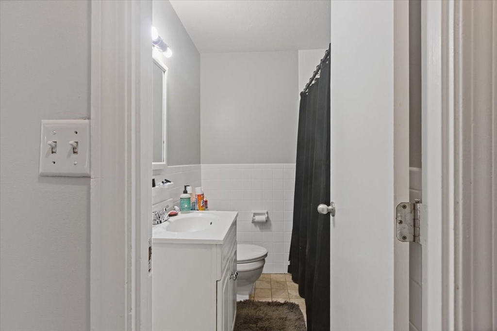 15 Main St # 16