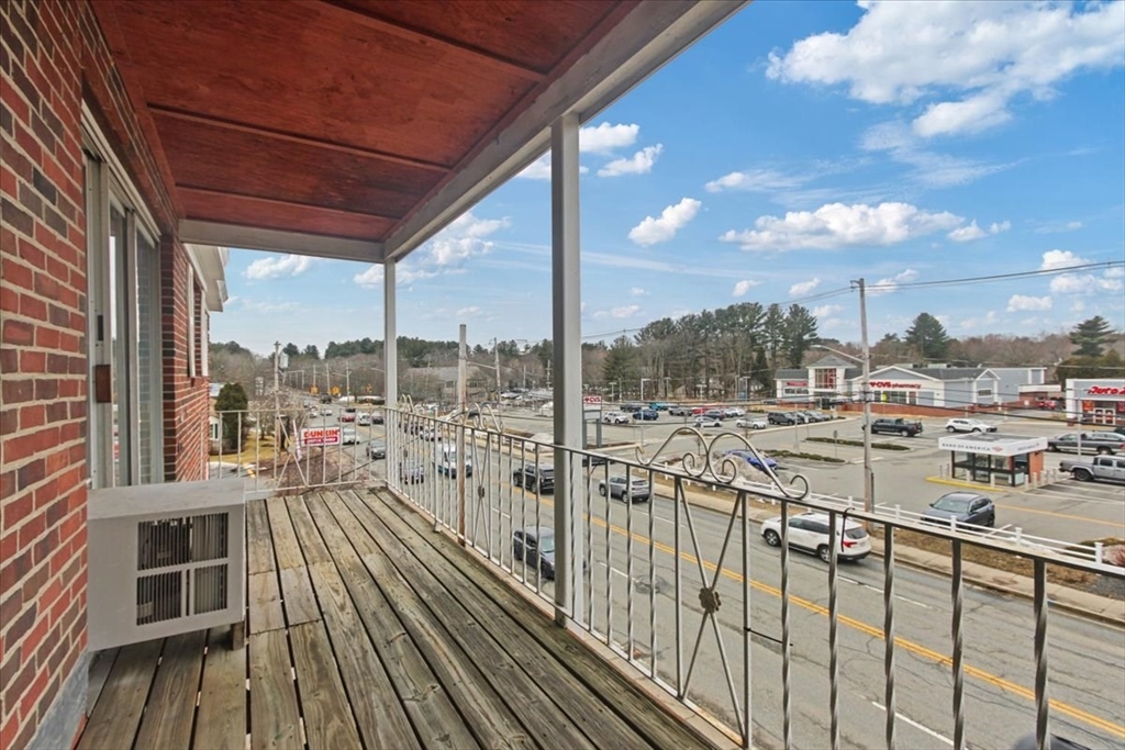 15 Main St # 16