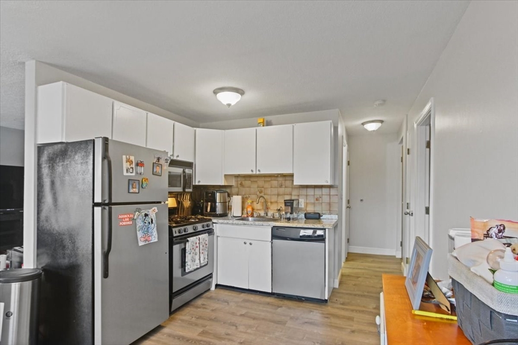 15 Main St # 16