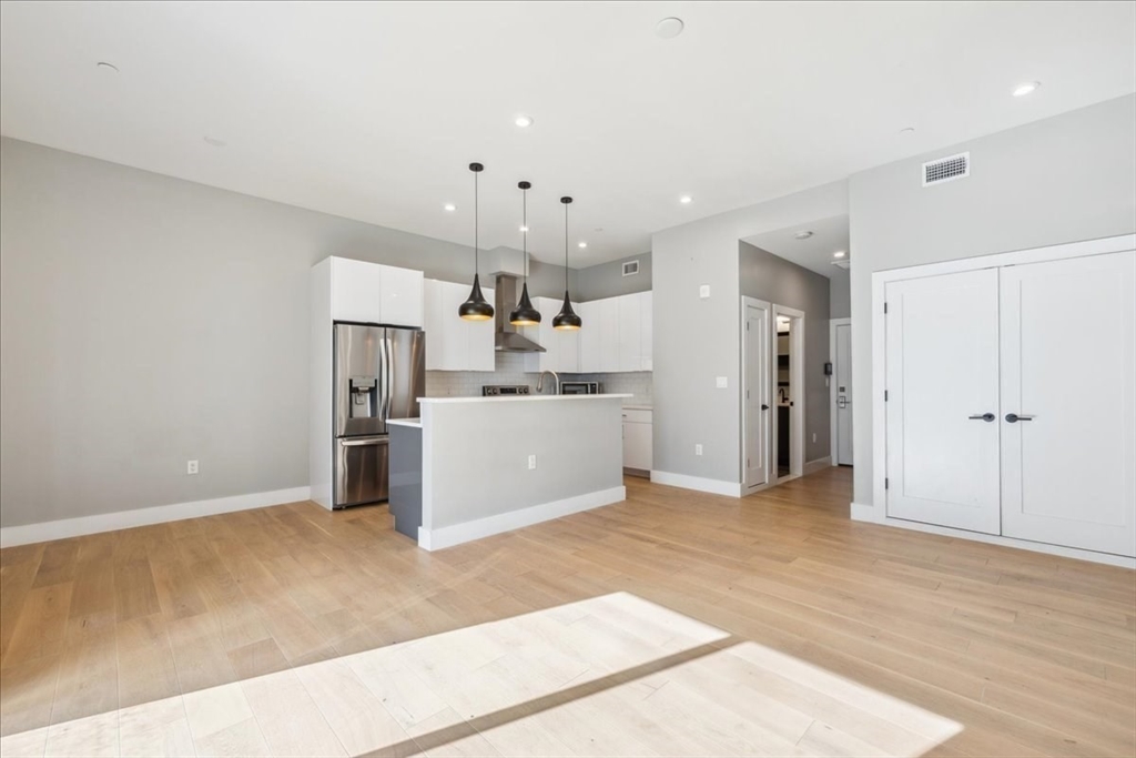 60 Cross Street E # 227