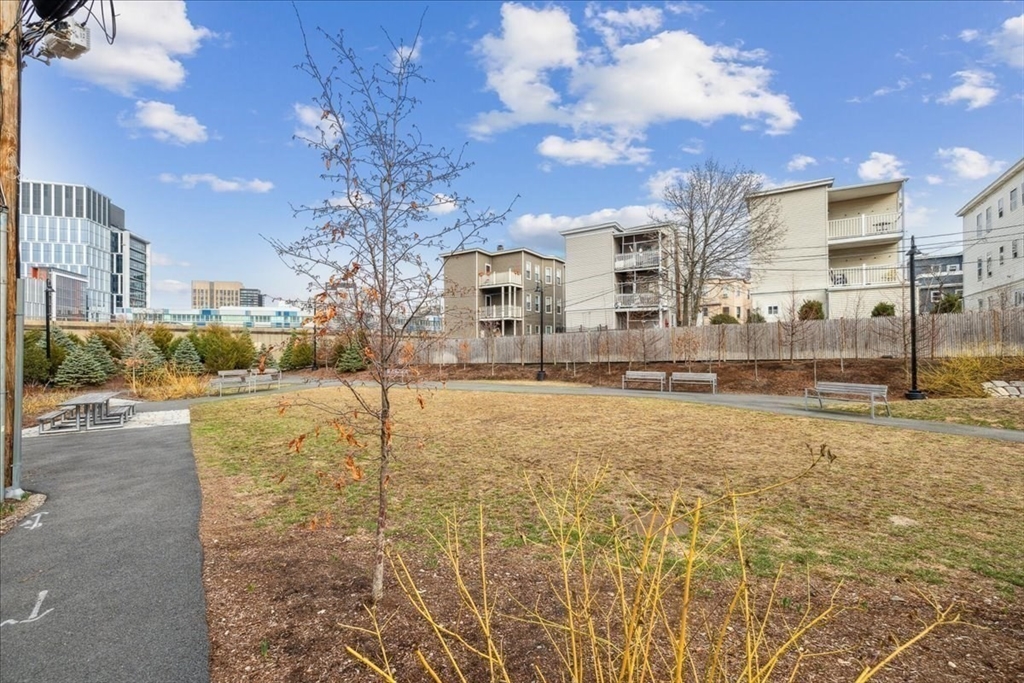60 Cross Street E # 227