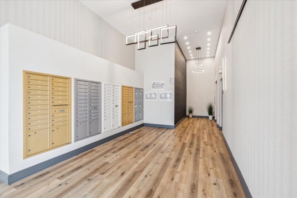 60 Cross Street E # 227