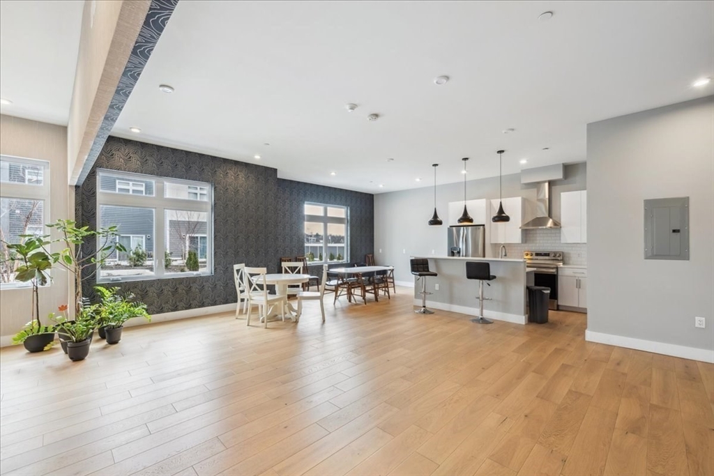 60 Cross Street E # 227
