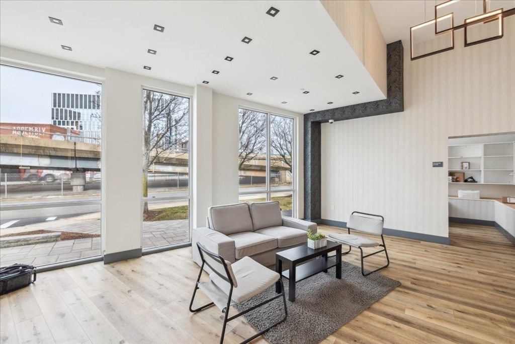 60 Cross Street E # 227