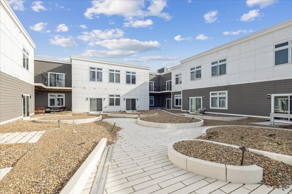 60 Cross Street E # 227